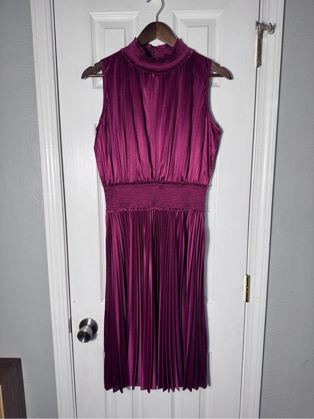 Nanette Lepore Bali Orchid Pleated Mock Neck Smocked Midi Dress Size 8 MSRP $148 - Picture 2 of 7